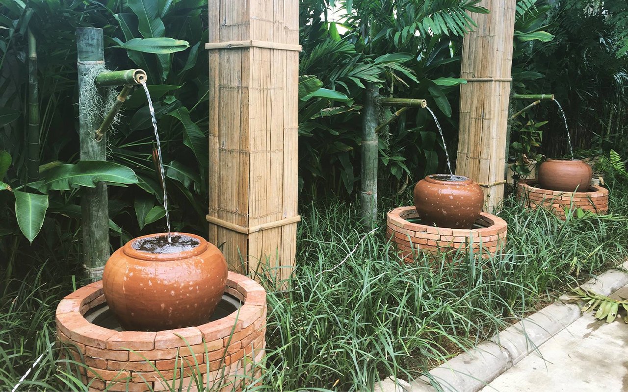 สวนสวยในโรมแรม น้ำตกหินเทียม รับจัดสวน เชียงใหม่ พัทยา ชลบุรี landscape design