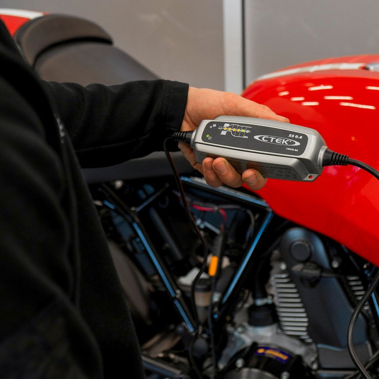 เครื่องชาร์จแบตเตอรี่ เครื่องชาร์จแบตเตอรี่