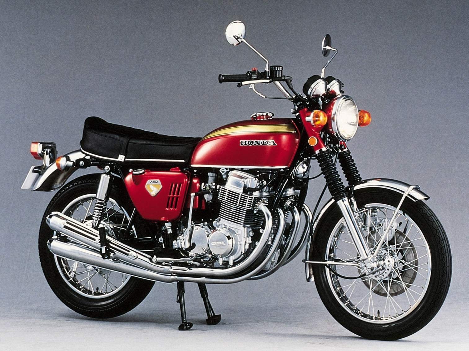 มอเตอร์ไซค์ Honda CB 750 มอเตอร์ไซค์ Honda CB 750