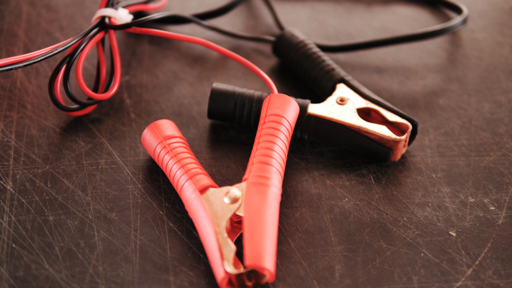 การชาร์จแบตเตอรี่ การชาร์จแบตเตอรี่