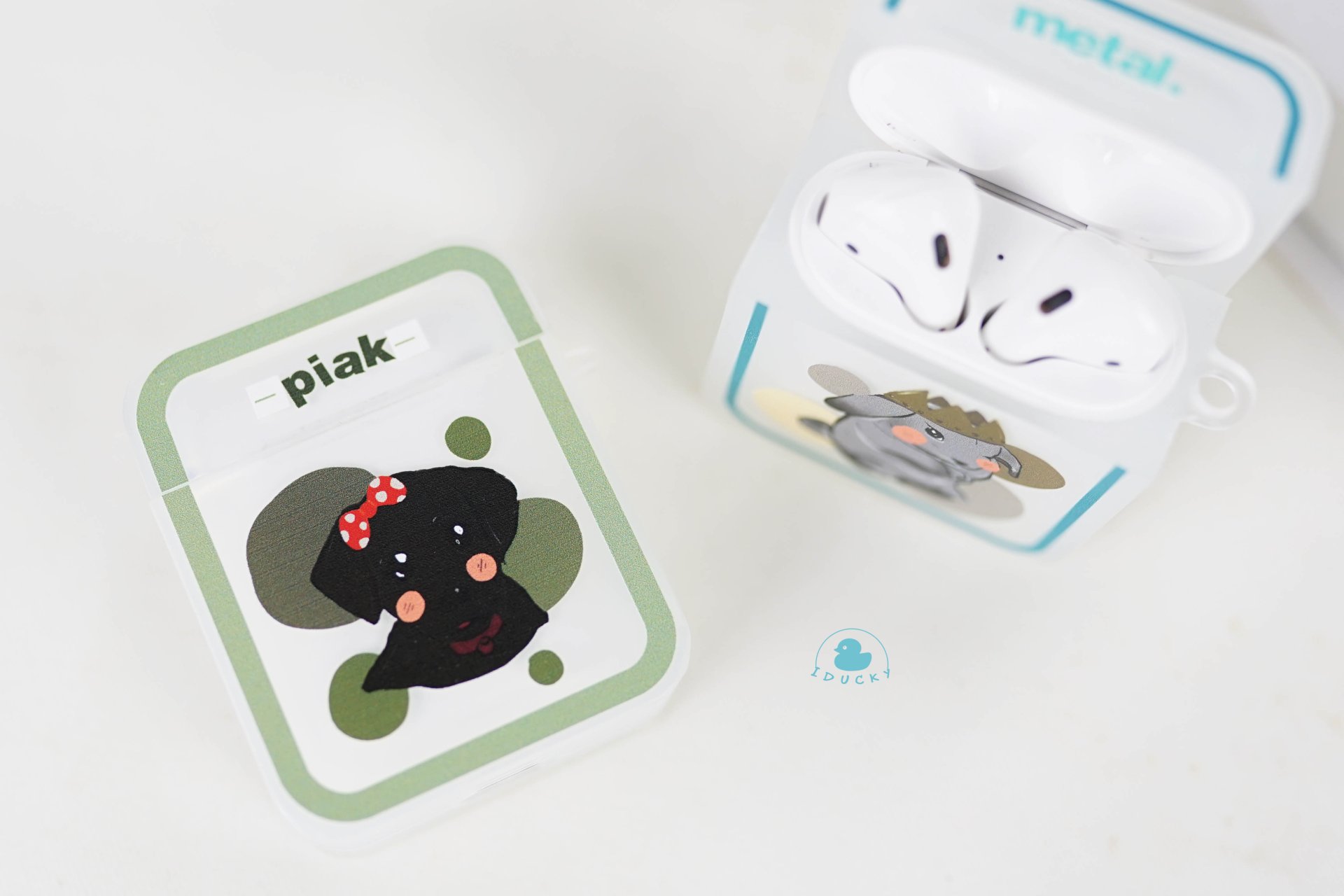 สกรีนเคสแอร์พอดทรงสี่เหลี่ยม