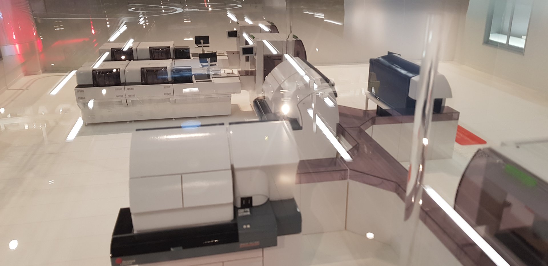 PCL HOLDING - xn--12cfje1d3dqdm6f1b0d1fcz8h