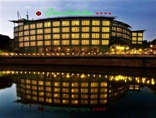 โรงแรมกรีน (Green Hotel)