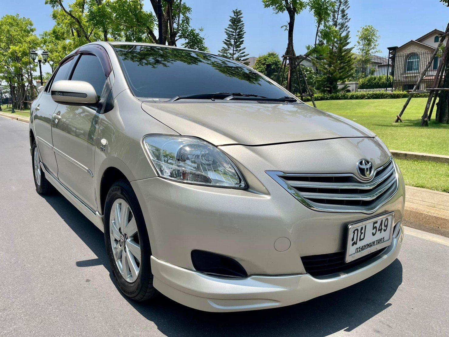  2010 TOYOTA VIOS MNC เครื่อง 1.5 E (AS) สีทอง