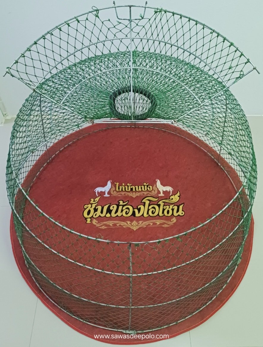 ขอบพระคุณ ซุ้มน้องโอโซน ไก่บ้านบัง  พรมรองสุ่มไก่ เย็บขอบ หนา 3-4 มิล  มุ้งไก่ชน ตัดเย็บด้วยผ้าสีเดียวทั้งหลัง เย็บผ้าทับหูแขวนไม่หลุดง่ายl เย็บเก็บชายมุ้ง ️ จัดส่งฟรี ไม่มีปลายทางค่ะ  มีบริการปักชื่อ และโลโก้  สนใจสอบถามเพิ่มเติม  https://line.me/ti/p/VJ