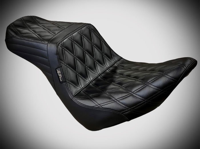 LE PERA Harley Tailwhip Seat-Double Diamond-Black Softail-FXLR/FLSB 2018-2022 เบาะฮาเล่ย์