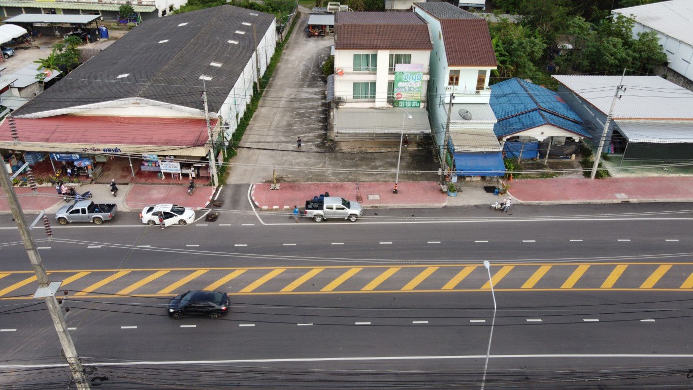 ออฟฟิศ โชว์รูม ร้านค้า ตึก3ชั้นให้เช่า ตลาดบางสะพาน