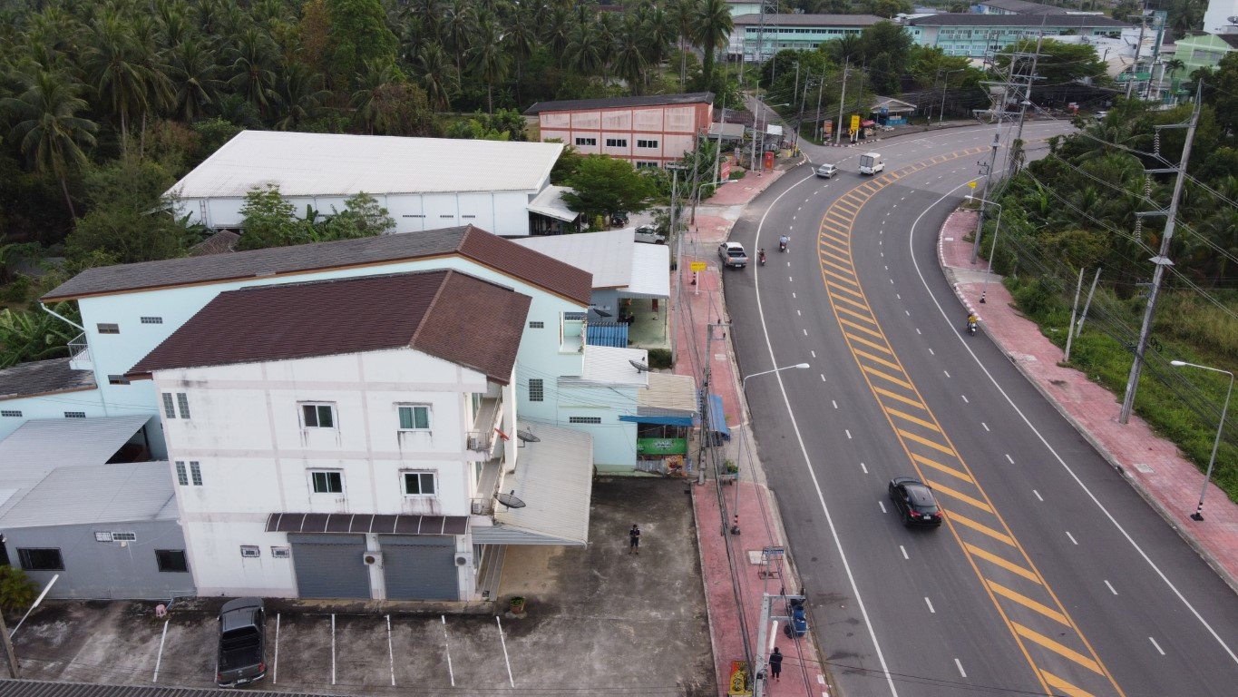 ออฟฟิศ โชว์รูม ร้านค้า ตึก3ชั้นให้เช่า ตลาดบางสะพาน