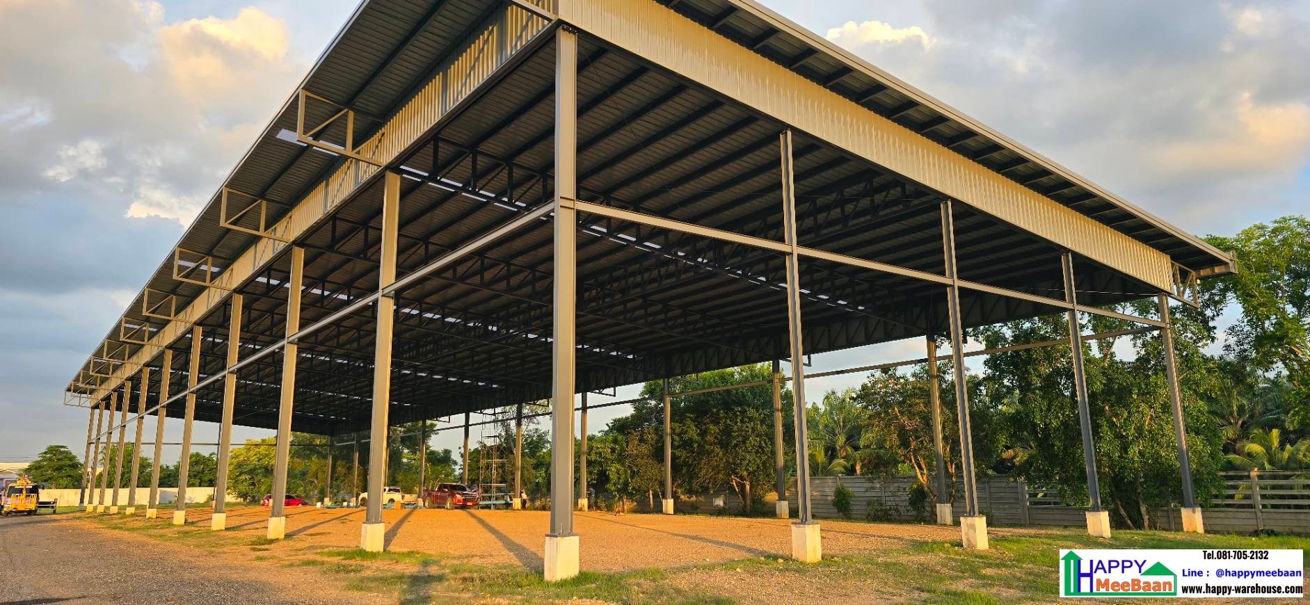 รับสร้างโรงจอดรถแมคโคร โรงจอดรถสิบล้อ โรงจอดรถไถ ขนาดใหญ่ ราคาถูก  รับสร้างโรงจอดรถแมคโคร โรงจอดรถสิบล้อ โรงจอดรถไถ ขนาดใหญ่ ราคาถูก