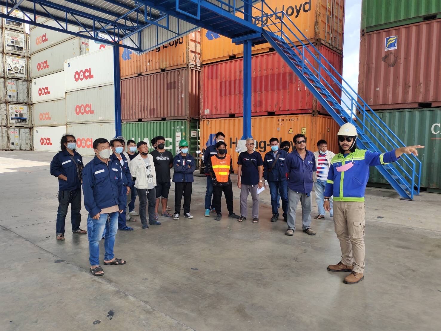 Container Lifting Driving Training. - gfortunethailand