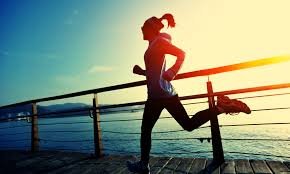 ออกกำลังกายตอนเช้า VS ออกกำลังกายตอนเย็น มีข้อดีต่างกันอย่างไร