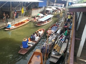 Damnernsaduak Floating Market and Risky Market