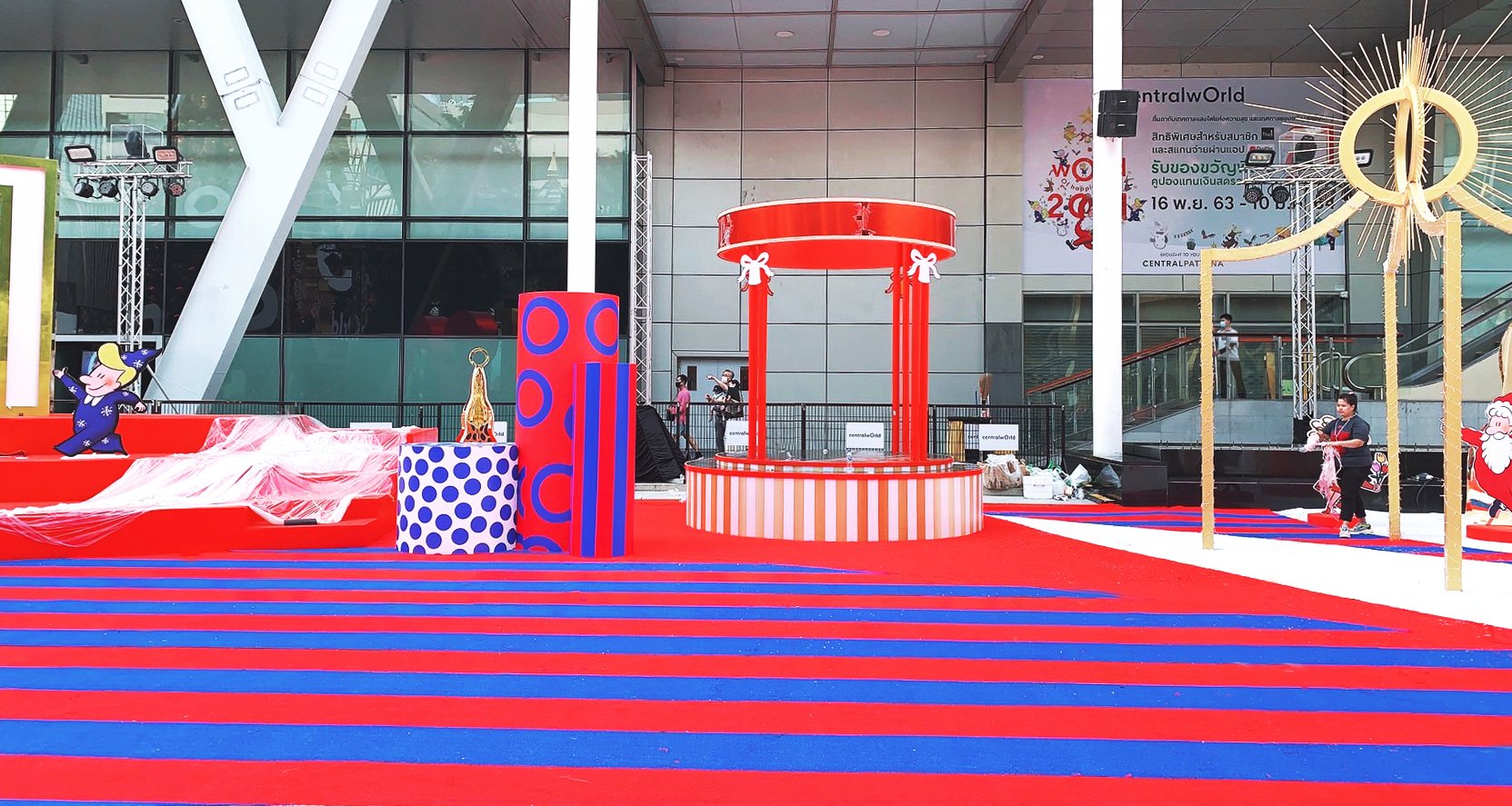 สติ๊กเกอร์ติดกระจก - Backdrop