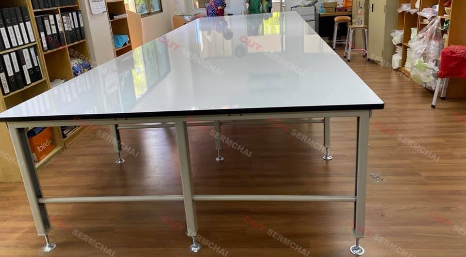 โต๊ะตัดผ้า โต๊ะตัดผ้า