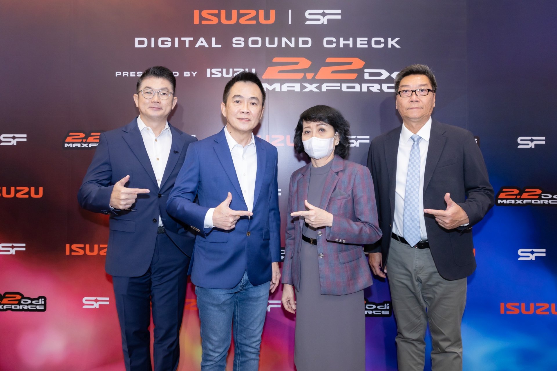 “เฟย-ภัทร” ฟอร์มทีมนักซิ่ง “พีท-สุวัฒน์” เปิดตัว Digital Sound Check ชุดใหม่ล่าสุด “MASTER OF ALL ROADS ลุย! ท้าโลก” ซิ่งบนถนนสุโหดถึงนิวซีแลนด์