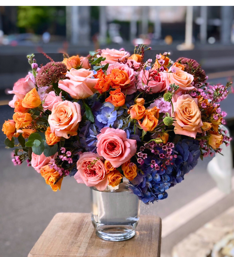 แจกันดอกไม้, แจกันดอกไม้สด, ดอกไม้ในแจกัน, แจกันดอกไม้ตั้งโต๊ะ, ร้านดอกไม้สด lefloriste, สั่งซื้อแจกันดอกไม้สด, แจกันดอกไม้สดส่งถึงที่, แจกันดอกไม้สำหรับแสดงความยินดี, ร้านดอกไม้, แจกันดอกไม้หรูหรา, แจกันดอกไม้วันครบรอบ, แจกันดอกไม้ผู้บริหาร, ร้านดอกไม้พร