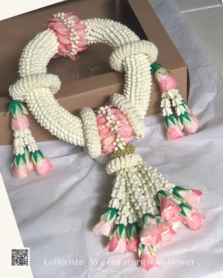 มาลัยดอกไม้สด Be Love พวงมาลัยดอกไม้สดร้อยปราณีต LeFloriste  มาลัยดอกไม้สดพรีเมียม สื่อความรักและความเคารพ