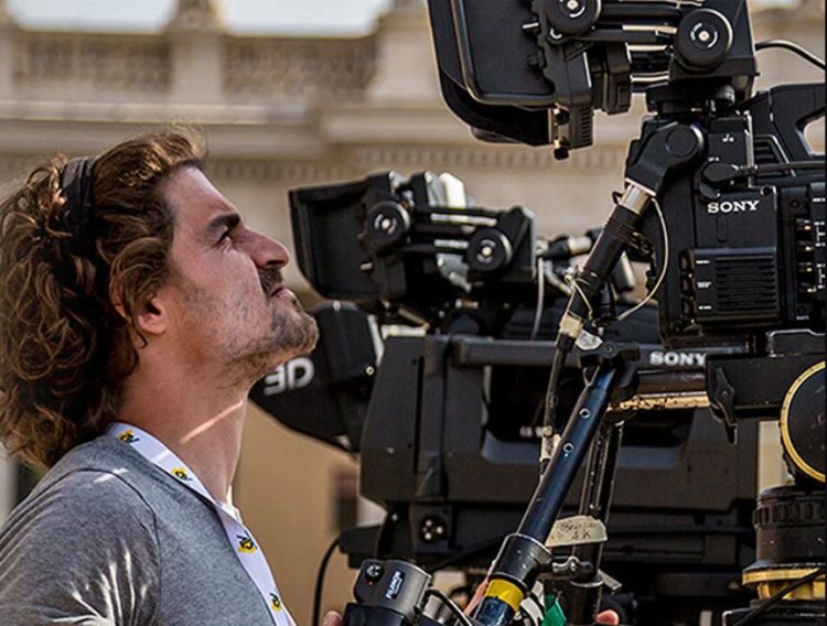 บรอดคาสท์และโปรดักชัน