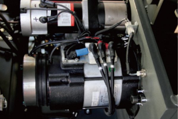 รถลากไฟฟ้าแบบยืนขับ