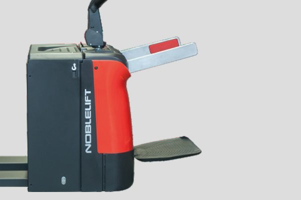 รถลากไฟฟ้าแบบยืนขับ