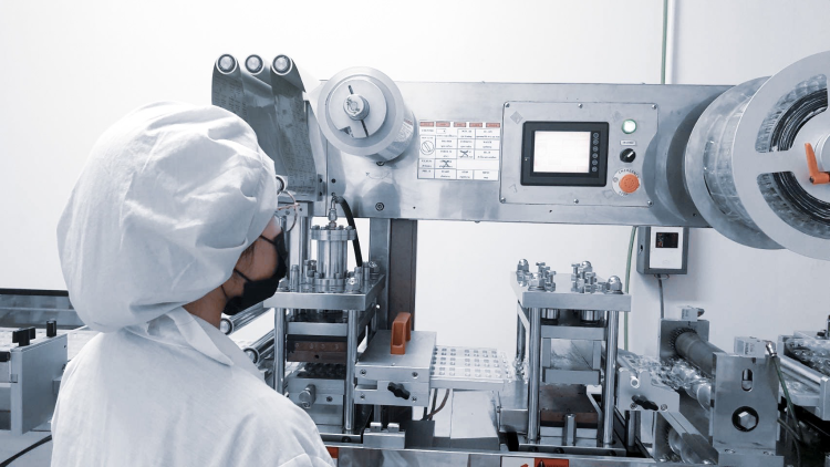 ซีโนฟาร์มเราใส่ใจทุกการผลิต