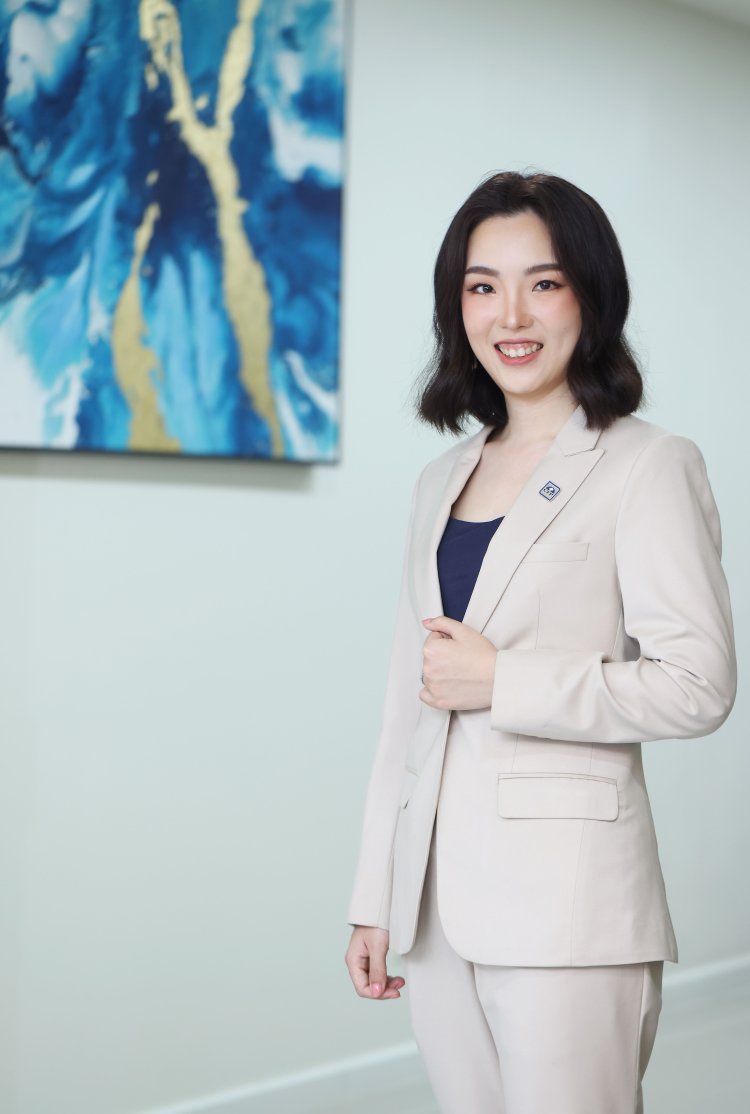 คุณจิณณรักษ์ เจตน์รังสรรค์ นักวางแผนการเงิน CFO และ Co-founder Money Adwise