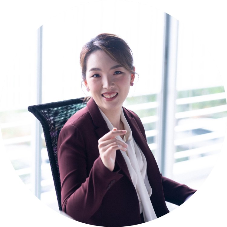 คุณจิณณรักษ์ เจตน์รังสรรค์ (โบว์) CFP® Co-Founder & Senior Financial Planner