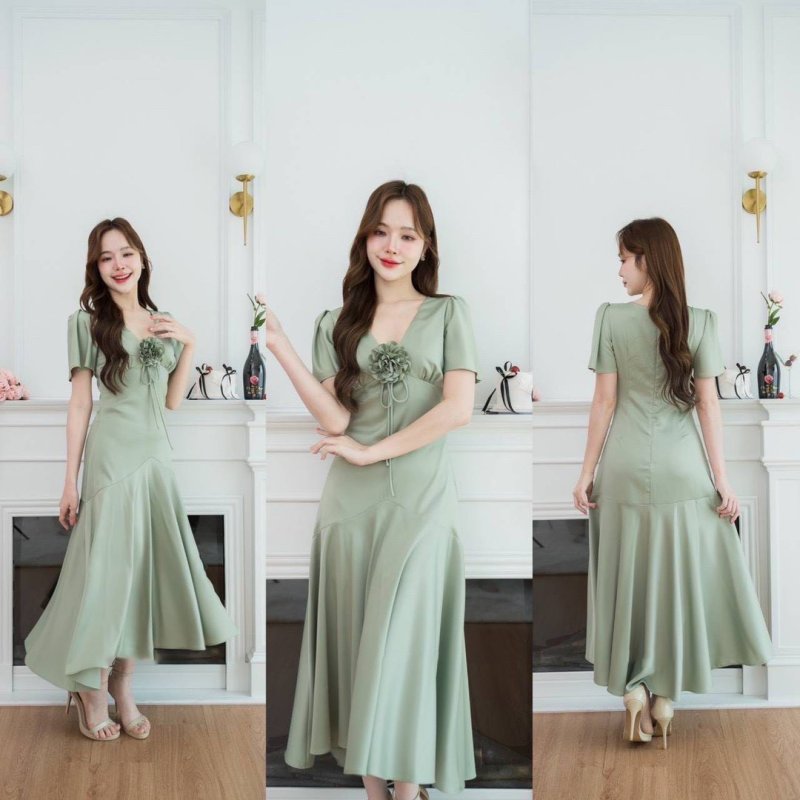 เดรสยาวสีเขียวแขนสั้นตกแต่งดอกไม้ที่อกทรงระบาย