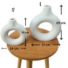 แจกันพลาสติกสีขาวมินิมอลสำหรับดอกไม้ปลอมประดิษฐ์ White minimalist plastic vase