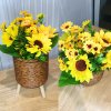 ดอกทานตะวันปลอมดอกไม้ประดิษฐ์ในตะกร้าสานขาไม้ Artificial sunflower in basket with wooden stand