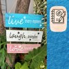 ป้ายไม้ข้อความดีตกแต่งบ้านร้านสวนสำหรับแขวน Wooden sign for home and garden decoration for hanging.
