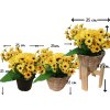 ดอกทานตะวันปลอมดอกไม้ประดิษฐ์สีเหลืองในตะกร้าหวาย Artificial yellow sunflower in a wicker basket.