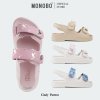Monobo รุ่น Cindy Pattern รองเท้าแตะสายคู่สวมง่าย ลุคน่ารักสายหวาน ตกแต่งโลโก้ทรงเพชร พื้นนุ่ม เดินสบาย ของแท้ 100%