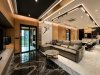 งานออกแบบตกแต่งภายในบ้านที่ประกอบด้วย Built-in วัสดุ และงานแสงสว่างโดย Penthouse Design Group
