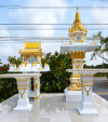 ศาลพระภูมิทรงไทย รุ่น L3 ศาลมังกร สีขาวทอง พร้อมศาลเจ้าที่ทรงไทยยืน เสานางฟ้า
