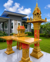 ศาลพระภูมิทรงไทย รุ่น S4 น้องสามชั้น สีเกล็ดทองตัดแดง พร้อมศาลเจ้าที่ชั้นเดียว เสาบัว