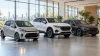 รถยนต์ขนาดเล็ก รถ SUV และรถซีดานติดฟิล์มกรองแสงในโชว์รูม