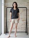 Black Grey (สีเทาดำ) เสื้อยืดคอวีเปลือย ดีไซน์สวย เนื้อผ้าบางเบา เนื้อผ้านุ่มสวมใส่สบาย ระบายอากาศดี ไม่ร้อนอบอ้าว