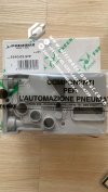 แบรนด์ PNEUMAX รุ่น 2540.02.37P ชนิด LEFT ENDPLATE Terminal Block