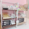 บรรยากาศภายในร้านทำเล็บ First Nail Studio สีเจลทาเล็บ