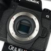 Lumix G90