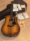 Taylor 220CE Koa DLX