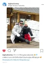ครอบครัวลูกค้าทัวร์ญี่ปุ่น ถ่ายรูปท่ามกลางหิมะที่ Ningle Terrace ฮอกไกโด  ทริป Ice Breaker Hokkaido Sapporo Sounkyo Mobetsu 6 วัน 4 คืน เดินทาง 24 กุมภาพันธ์-1 มีนาคม 2569