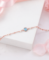 Lumina Hive สร้อยข้อมือหินนำโชค เสริมการสื่อสาร เจรจาไกล่เกลี่ย ลดกังวล สมดุลอารมณ์ – Blue Chalcedony & Pearl Bracelet