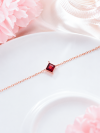 Starlit Glow - Red Garnet Bracelet สร้อยข้อมือหินนำโชค จิตใจชัดเจน เสริมมิตรภาพ ความมั่นคงในใจ ความสำเร็จและก้าวหน้า