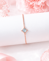 Starlit Glow - Blue Topaz Bracelet สร้อยข้อมือหินนำโชค เสริมการสื่อสาร ลดความเครียด ใจสงบนิ่ง เพิ่มพลังบวก