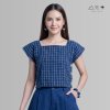 เสื้อครอปคอเหลี่ยมผ้าทอมือ ครามตาราง