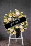 พวงหรีดดอกไม้สด แนวธรรมชาติ ขาว เหลือง น้ำตาล