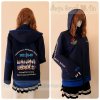 เสื้อรุ่น Custom2สี กรม-น้ำเงิน แต่งเส้นชายเสื้อ/กลางแขนซ้าย/หมวก แต่งธนูข้อมือแหลม