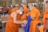 พิธีตักบาตรพระสงฆ์ พิธีตักบาตรพระสงฆ์
